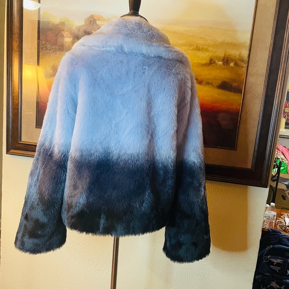 Vince Camuto Ombre Faux Fur Jacket in purple and blue - Picture 2 of 6
